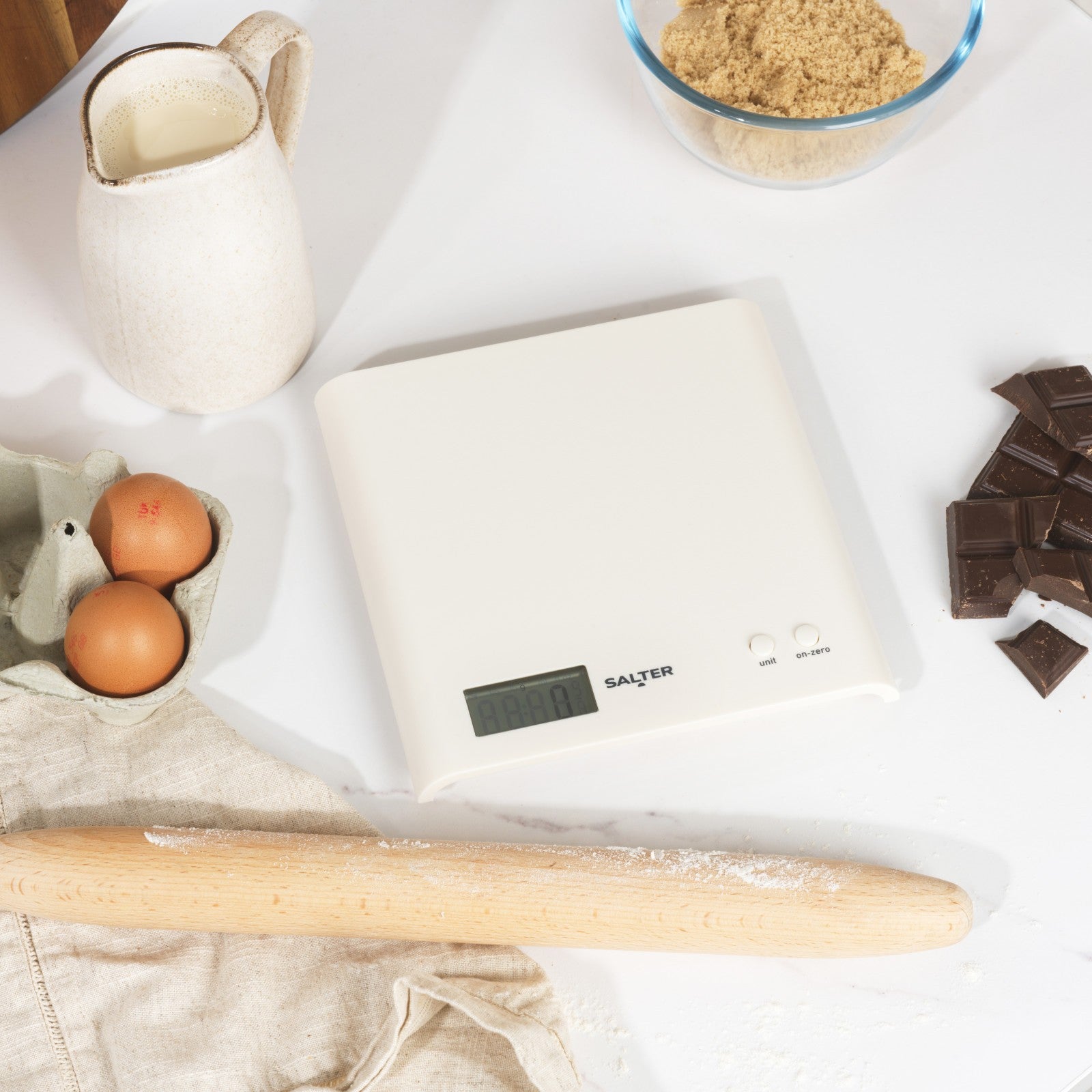 Salter ARC Digital Scale Kitchen Food Weighing Compact & Precise LCD Display 3Kg