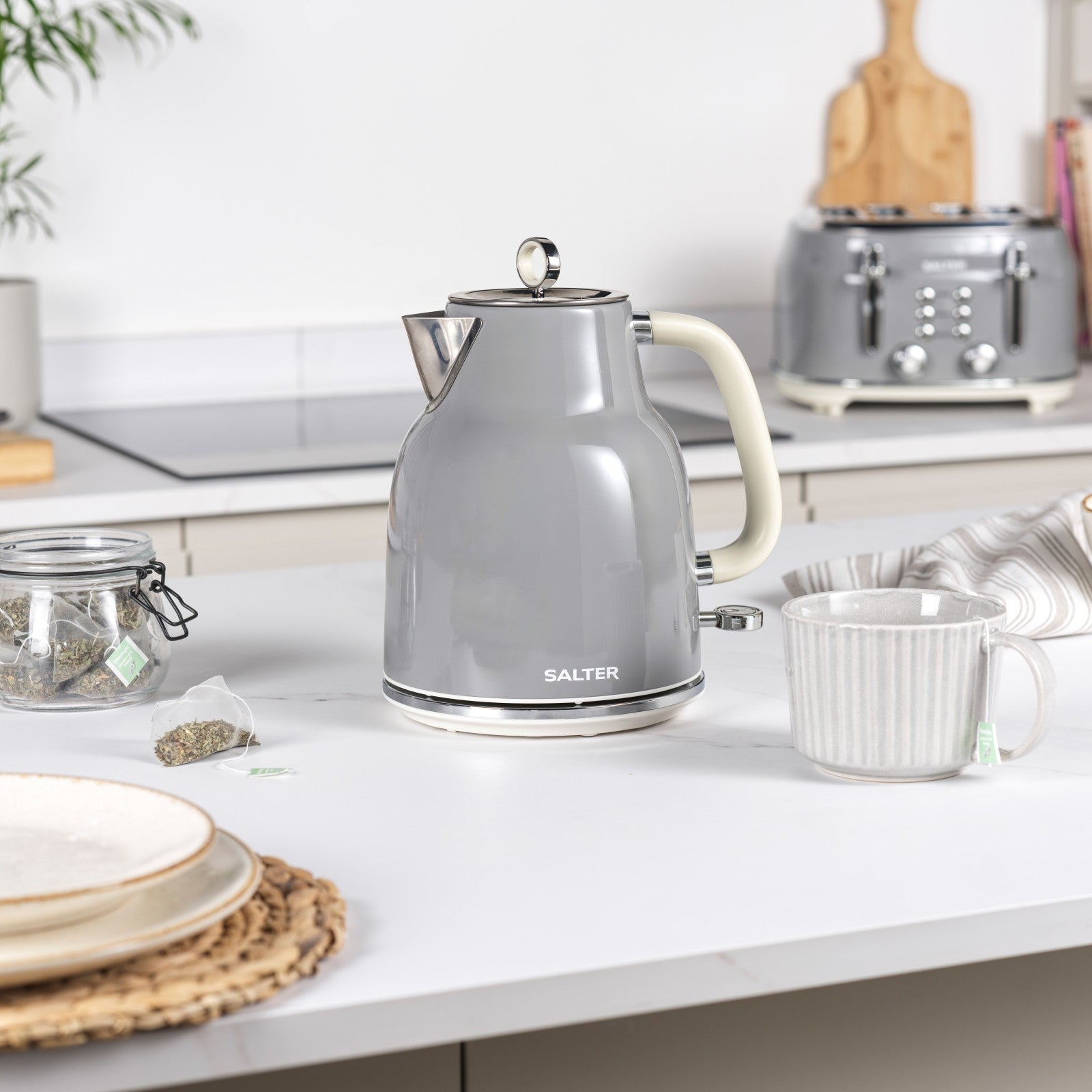 Salter Retro 3-Piece Countertop Set Espresso Machine, 1.7L Kettle & Toaster Grey